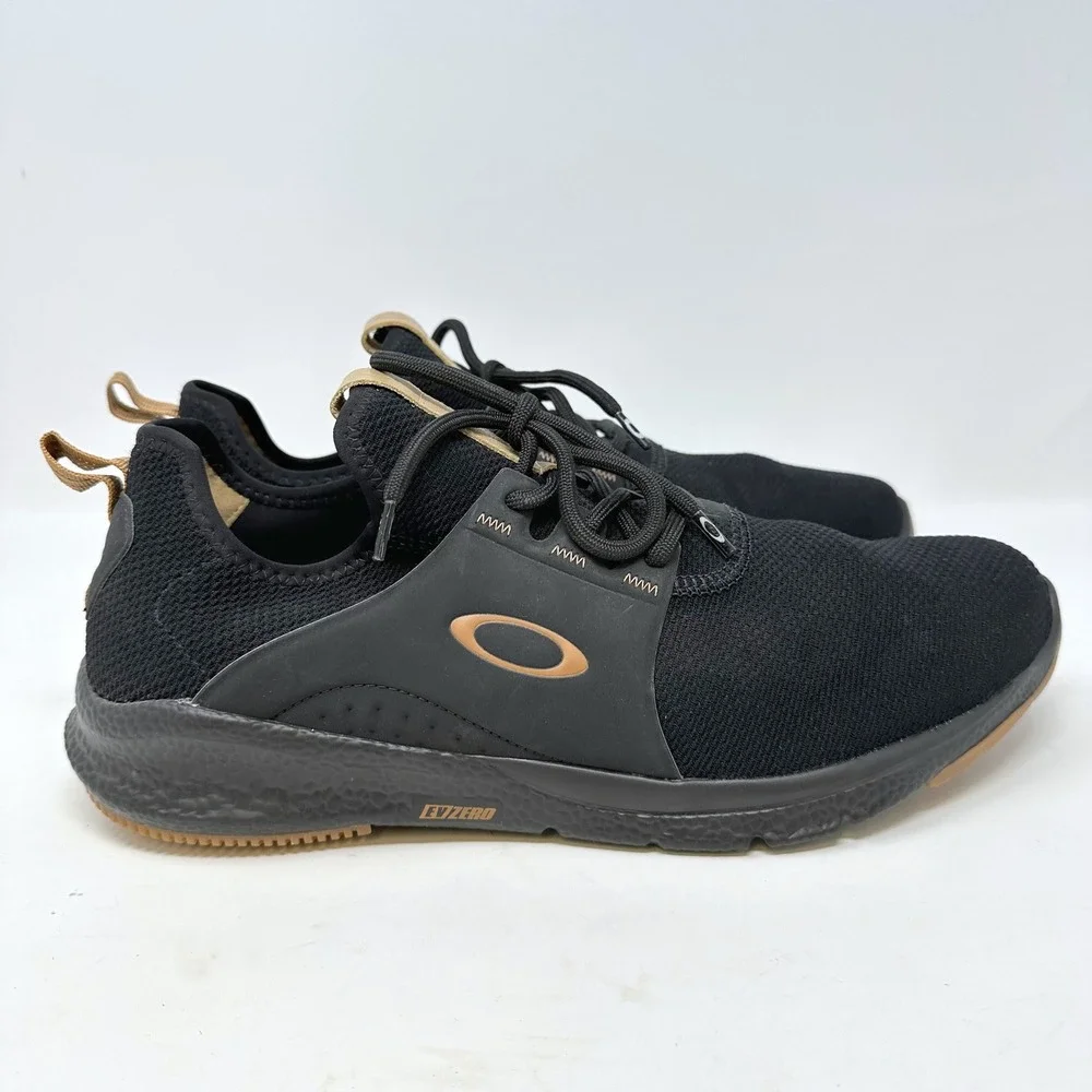 Oakley *** mens